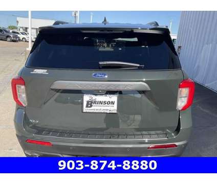 2024 Ford Explorer XLT is a Green 2024 Ford Explorer XLT SUV in Corsicana TX