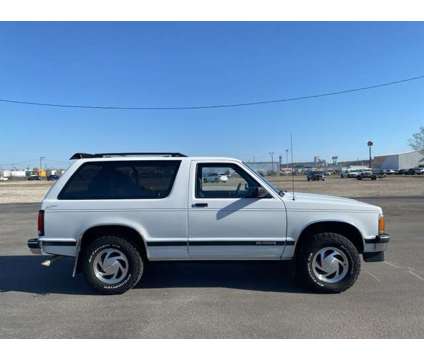1992 GMC Jimmy Typhoon is a White 1992 GMC Jimmy Typhoon SUV in Council Bluffs IA