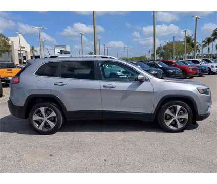 2021 Jeep Cherokee Limited is a Silver 2021 Jeep Cherokee Limited SUV in Naples FL