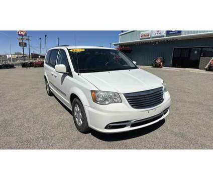 2013 Chrysler Town &amp; Country for sale is a 2013 Chrysler town &amp; country Car for Sale in Kirtland NM