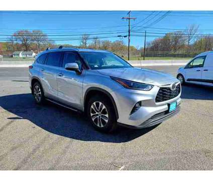 2021 Toyota Highlander for sale is a Silver 2021 Toyota Highlander Car for Sale in North Middletown NJ