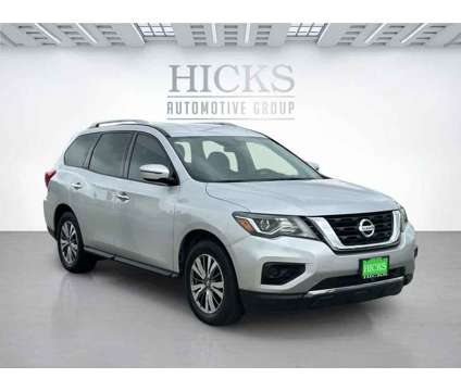 2019UsedNissanUsedPathfinder is a Silver 2019 Nissan Pathfinder Car for Sale in Corpus Christi TX