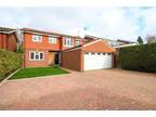 Merrilyn Close, Claygate, Esher, Surrey KT10, 5 bedroom detached house for sale