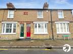 Church Hill, Orpington, BR6 2 bed terraced house - £1,750 pcm (£404 pw)