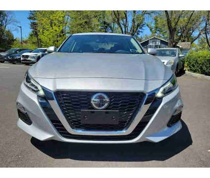 2022 Nissan Altima 2.5 SV is a Silver 2022 Nissan Altima 2.5 Trim Car for Sale in Jenkintown PA