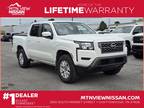 2023 Nissan frontier White, 9K miles