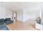 2 Bedroom Flat for Sale in Lodge Road