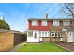 3 bedroom end of terrace house for sale in Linnet Drive, Chelmsford, CM2