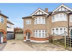 3 bed house for sale in Parkway, IG8, Woodford Green