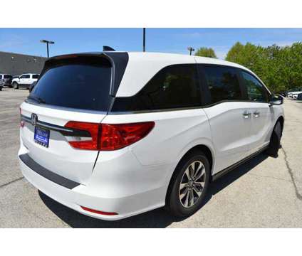 2024 Honda Odyssey EX-L is a Silver, White 2024 Honda Odyssey EX Car for Sale in Gurnee IL