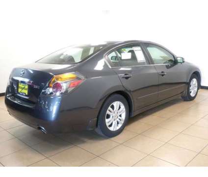 2011 Nissan Altima 2.5 S is a Grey 2011 Nissan Altima 2.5 Trim Car for Sale in Saint Louis MO