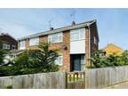 Property & Houses For Sale: Ullswater Avenue Farnborough