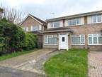 Property & Houses to Rent: 20 Saltram Road, Farnborough