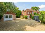 3 bedroom property to let in Kings Saltern Road, Lymington - £2,700 pcm