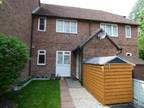 Property & Houses to Rent: 5 Morval Close, Farnborough