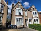 2 bed flat for sale in Springfield Road, N11, London