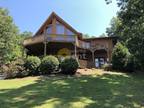 3 Bedroom Mountain Lodge with Great View in Clarkesville