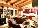 Luxury tree house 2 bdrm + loft in Mammoth Lakes