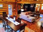 Beautiful 4 bedrooms log cabin in Williams