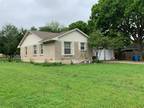 Home For Rent In Carrollton, Texas