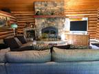 Wooden 4 bedroom cabin located in Silverthorne