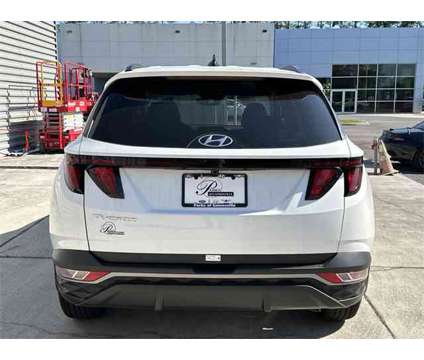 2024 Hyundai Tucson SEL is a White 2024 Hyundai Tucson SE SUV in Gainesville FL
