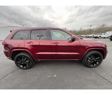 2018 Jeep Grand Cherokee Altitude is a Red 2018 Jeep grand cherokee Altitude SUV in Freeport IL