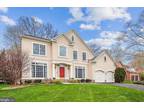 311 Moorefield Rd SW, Vienna, VA 22180