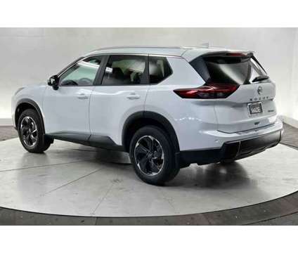 2024 Nissan Rogue SV Intelligent AWD is a White 2024 Nissan Rogue SV Station Wagon in Saint George UT