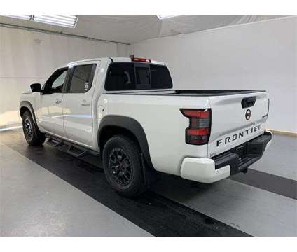 2022 Nissan Frontier Crew Cab PRO-4X 4x4 is a White 2022 Nissan frontier Truck in Cicero NY