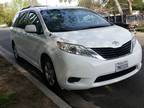 2011 Toyota Sienna LE 8 pass 93k