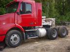 2006 Volvo Tandem Axle Semi-Truck