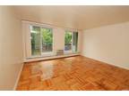 Flat For Rent In Lynbrook, New York