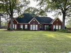 Home For Sale In Clanton, Alabama