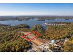 Lake Ozark, Great piece of commercial property ready for