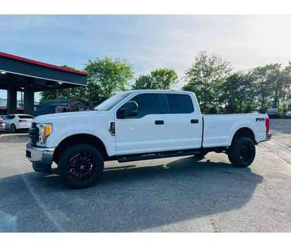 2017 Ford F350 Super Duty Crew Cab for sale is a White 2017 Ford F-350 Super Duty Car for Sale in Charlotte NC