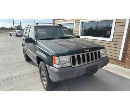 1996 Jeep Grand Cherokee for sale is a Green 1996 Jeep grand cherokee Car for Sale in York NE