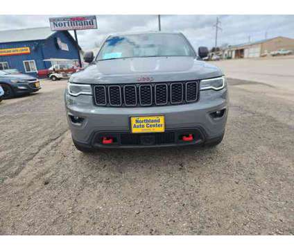 2019 Jeep Grand Cherokee for sale is a Grey 2019 Jeep grand cherokee Car for Sale in Webster SD