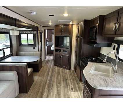 2020 Jayco Flight Baja for sale is a White 2020 Car for Sale in Richland WA