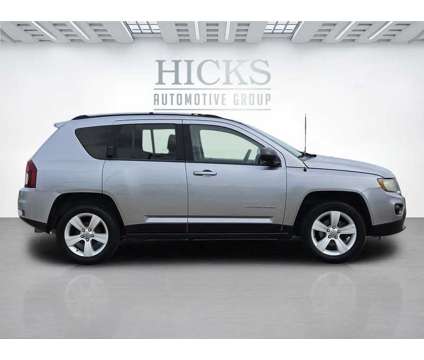 2016UsedJeepUsedCompassUsedFWD 4dr is a Silver 2016 Jeep Compass Car for Sale in Corpus Christi TX