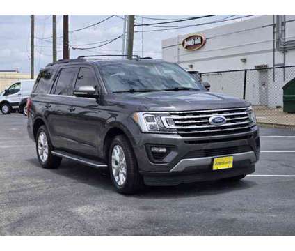 2020 Ford Expedition Xlt is a 2020 Ford Expedition XLT Car for Sale in Houston TX