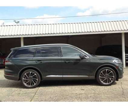 2022 Lincoln Aviator Reserve is a Green 2022 Lincoln Aviator Car for Sale in Chambersburg PA