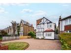 6 Bedroom House for Sale in Cambridge Drive