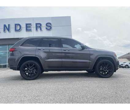 2020 Jeep Grand Cherokee Altitude is a Grey 2020 Jeep grand cherokee Altitude Car for Sale in Southaven MS