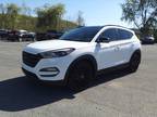 2017 Hyundai Tucson White, 57K miles