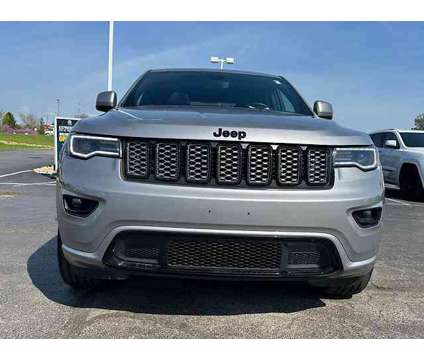 2020 Jeep Grand Cherokee Altitude is a Silver 2020 Jeep grand cherokee Altitude Car for Sale in Pataskala OH