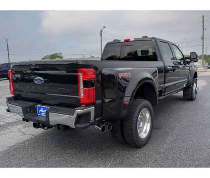 2024 Ford Super Duty F-450 DRW LARIAT is a Black 2024 Ford Car for Sale in Winder GA