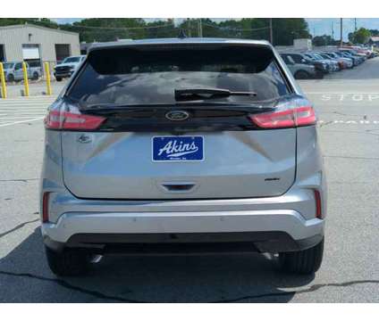 2024 Ford Edge SE is a Silver 2024 Ford Edge SE Car for Sale in Winder GA