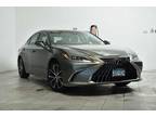 2022 Lexus ES Green, 20K miles