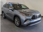 2022 Toyota Highlander Gray, 36K miles